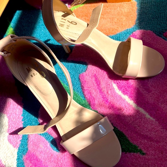 Nude stiletto sandals, only worn once! - Picture 6 of 8